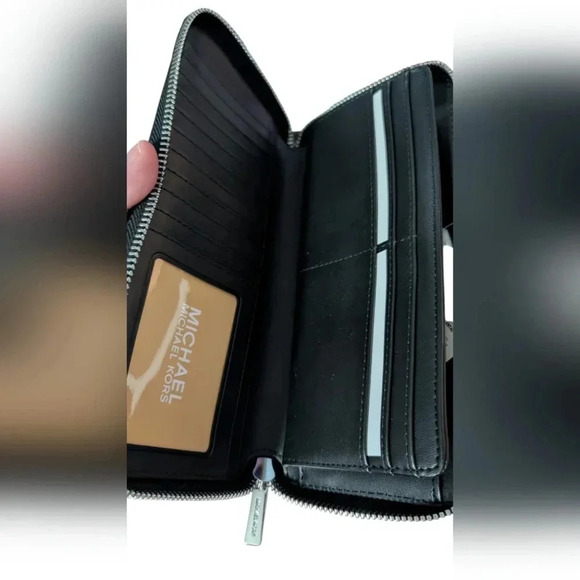 NWT Michael Kors Jet Set Travel Large Metallic Continental Wallet - Picture 5 of 9